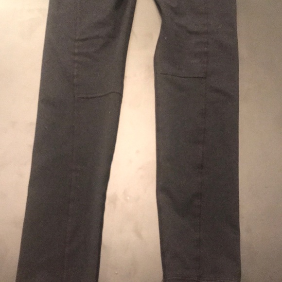 Black Under Armour Leggings! - Picture 4 of 4